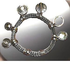 MESH CORD STRETCH 6 CIRCLE HAMMERED CHARMS 2 CRYSTAL VTG BRACELET EUC💥